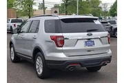 $19398 : Ford Explorer 2018 AWD XLT 4 thumbnail