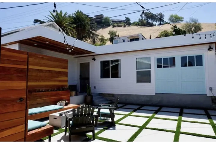 $1100 : Beautiful one bedroom 1bath image 4