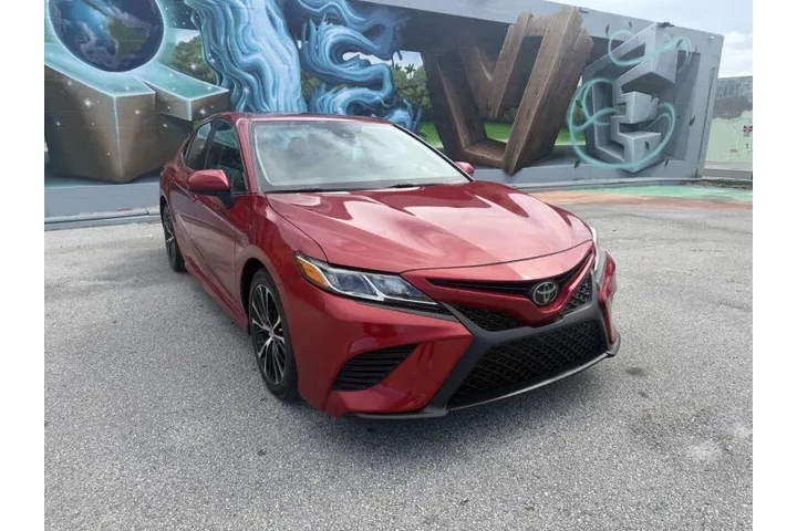 $16899 : 2019 Camry SE image 7