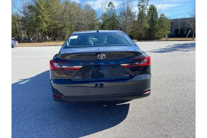$25420 : Toyota Camry 2025 LE 4dr Sed image 5