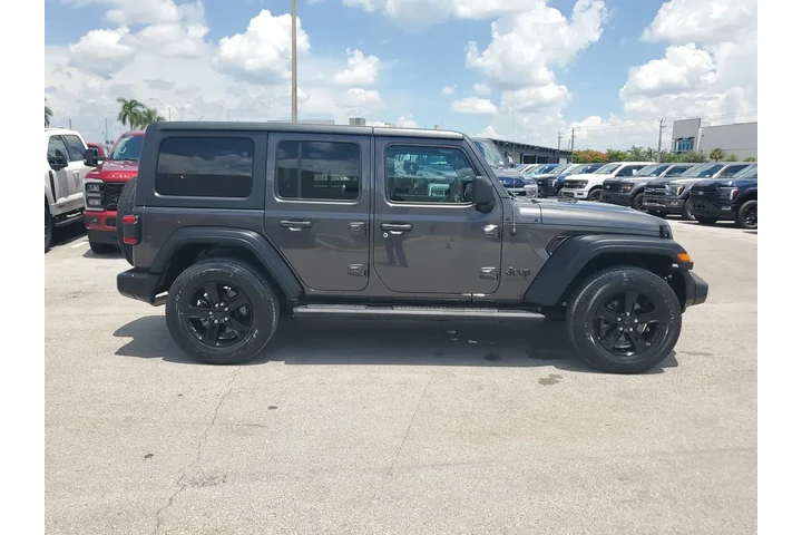 $26990 : Jeep Wrangler Unlimited 2020 image 4