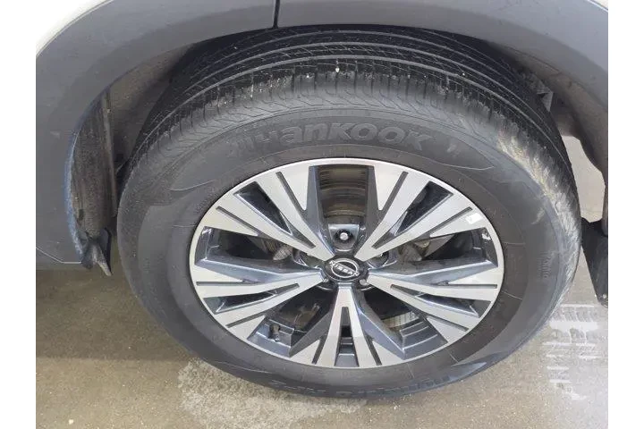 $23842 : Nissan Rogue 2023 AWD SV 4dr image 6