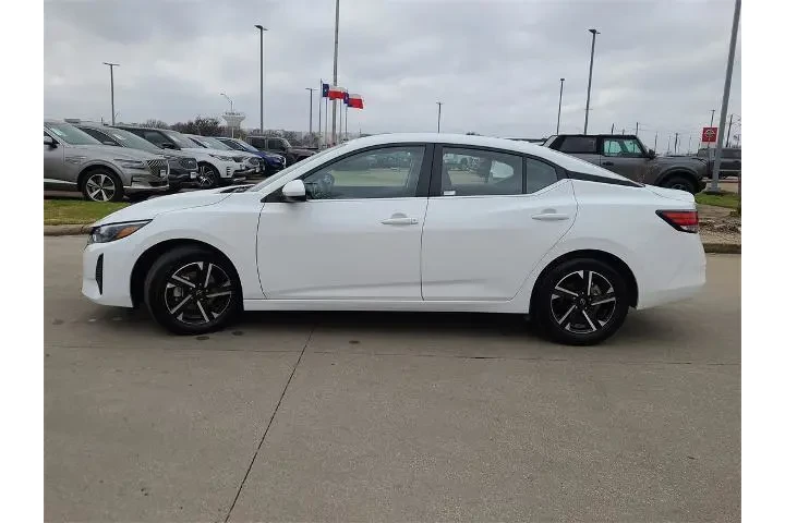 $17761 : Nissan Sentra 2025 SV 4dr Se image 3