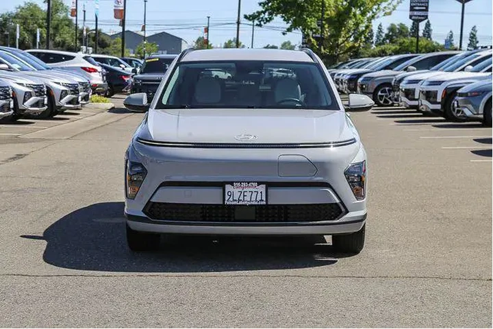 $38665 : Hyundai KONA Electric 2024 S image 7