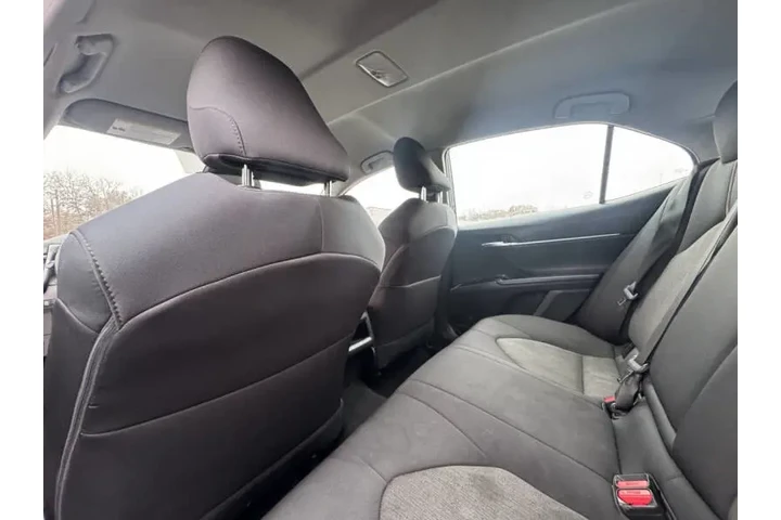 $12999 : 2019 Camry LE image 8