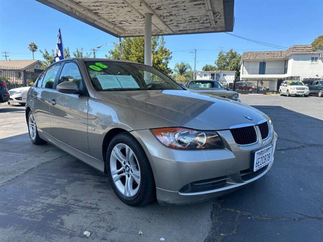 2008 BMW 3 Series 328i image 4