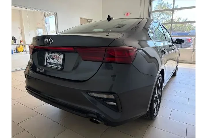 $12990 : Kia Forte 2021 FE 4dr Sedan image 7