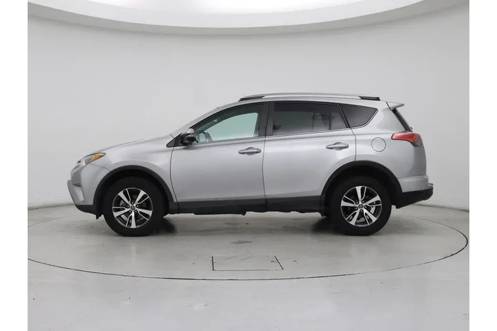 $24998 : Toyota RAV4 2017 AWD XLE 4dr image 3