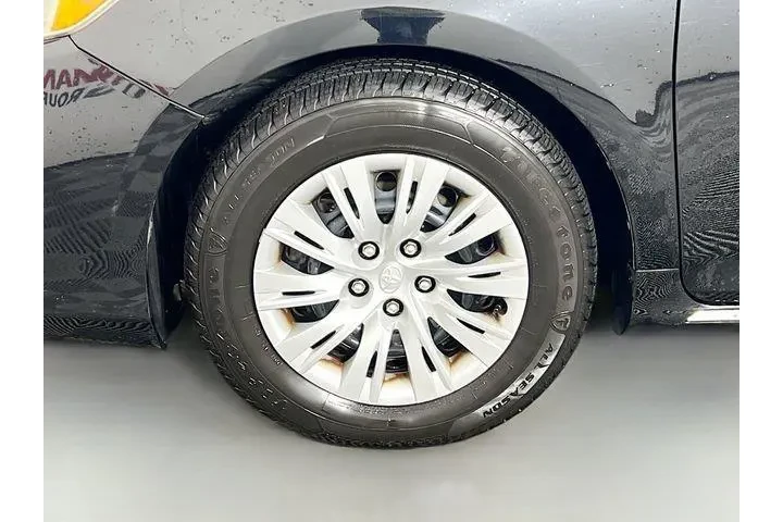 $11975 : Toyota Camry 2013 LE 4dr Sed image 7