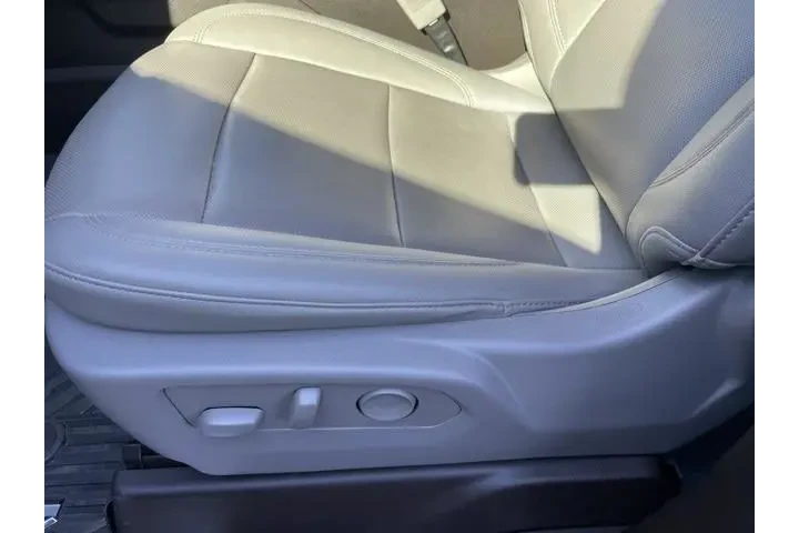 Chevrolet Silverado 1500 202 image 8