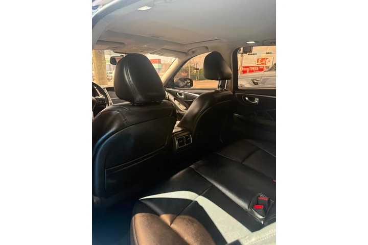 $1500 : Q50 3.0 LUXE image 5