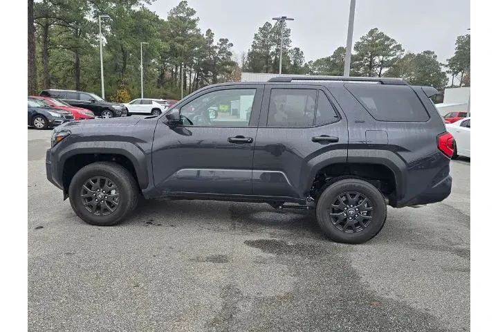 $39491 : Toyota 4Runner 2025 4x2 SR5 image 2