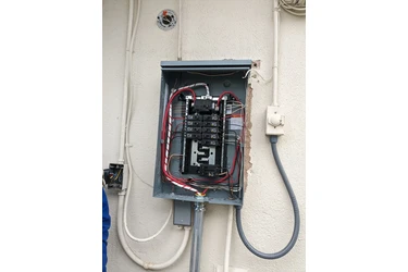 Se hacen trabajos de electrici en Los Angeles