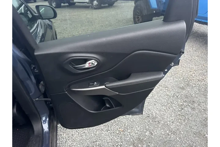 $21999 : Jeep Cherokee 2021 4x4 Latit image 9