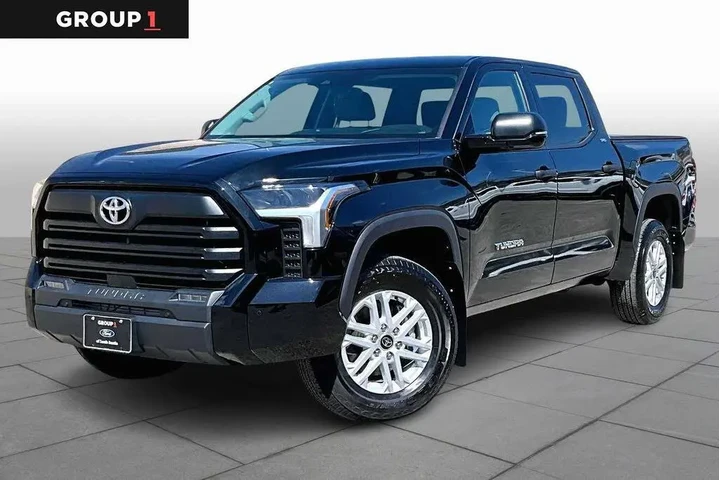 $39986 : Toyota Tundra 2023 4x4 SR5 4 image 1