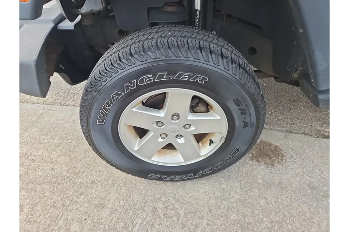 $14900 : Jeep Wrangler 2014 4x4 Sport image 9