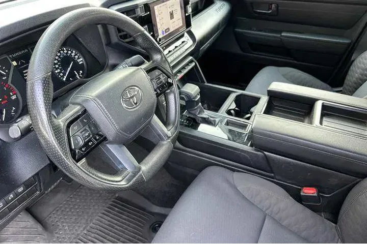 $29763 : Toyota Tundra 2022 4x2 SR 4d image 4