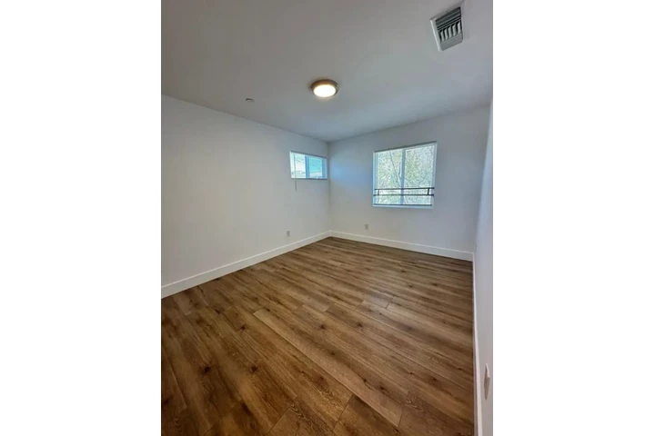 $1600 : Rento apartamento 2 habitación image 5