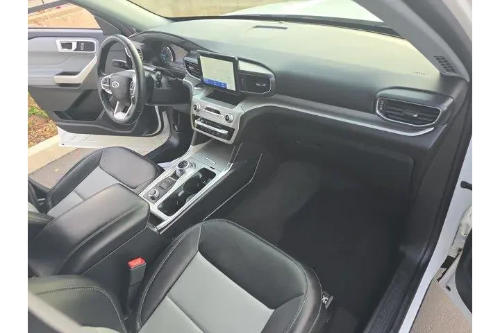 $35995 : Ford Explorer 2022 AWD XLT 4 image 9