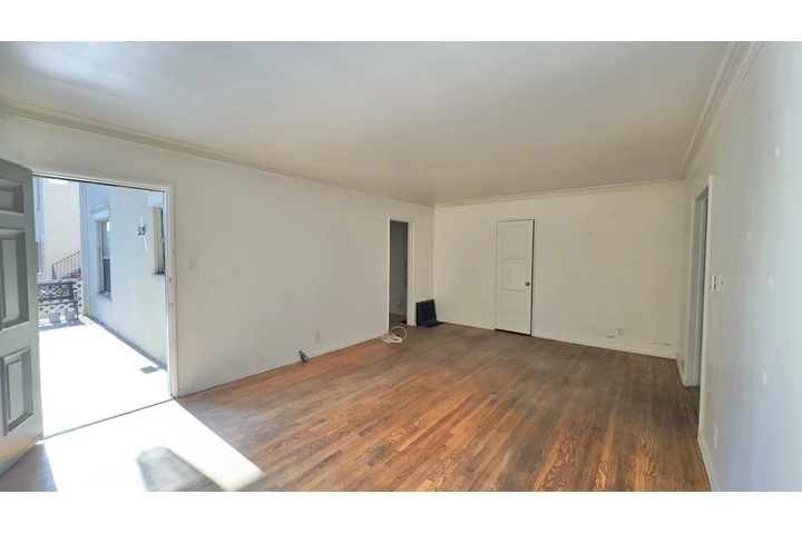 $2150 : APT AMPLIO 1 REC EN MID CITY image 2