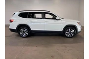 $27690 : Volkswagen Atlas 2024 AWD SE thumbnail