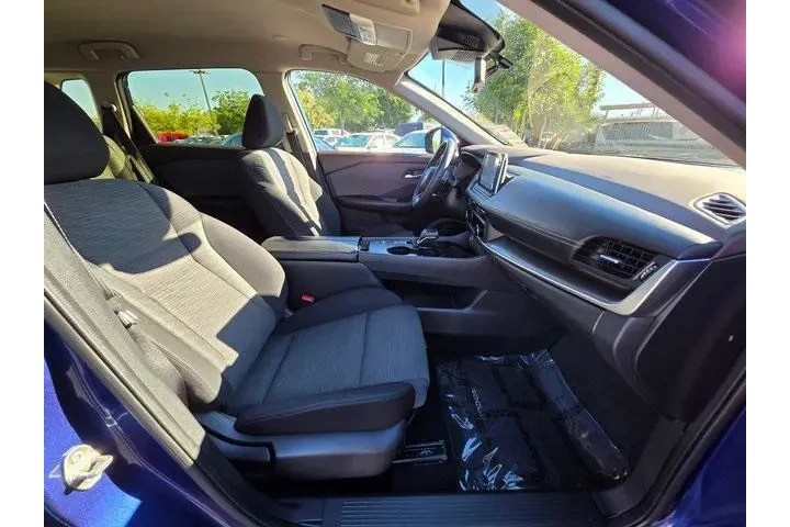 $23300 : Nissan Rogue 2023 SV 4dr Cro image 10