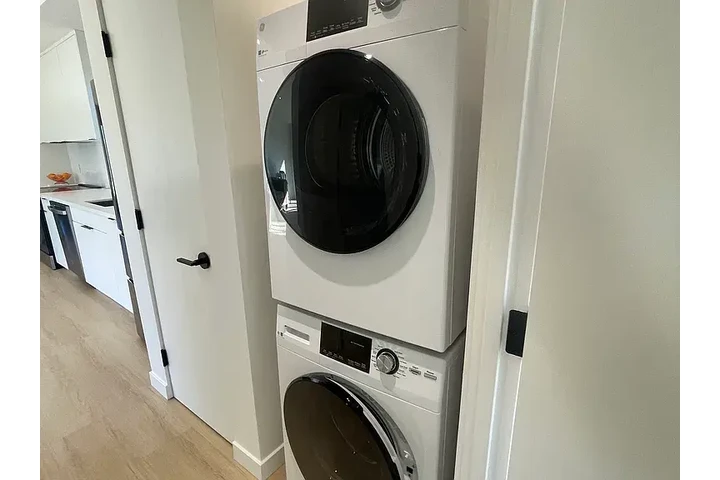 $1900 : La Serna Dr, Whittier, CA‼️ image 3