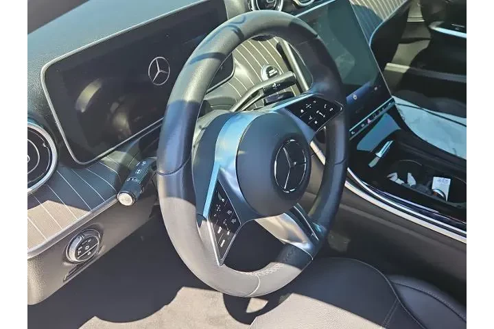 $36000 : Mercedes-Benz C-Class 2024 C image 2