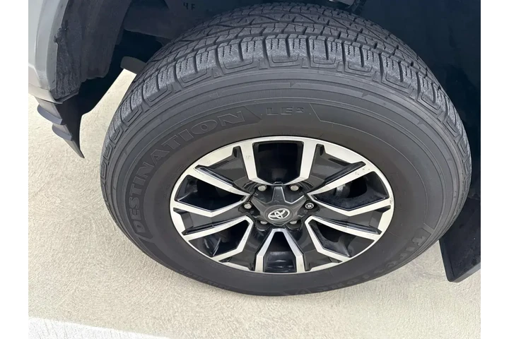 $39980 : Toyota Tacoma 2023 4x4 TRD S image 4