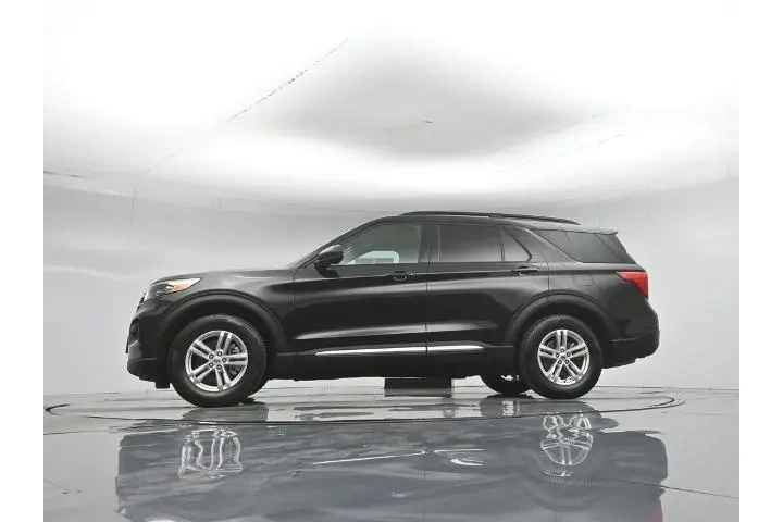 $27141 : Ford Explorer 2023 XLT 4dr S image 3