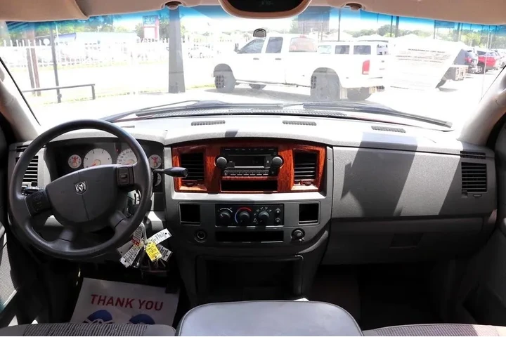 2006 Ram 2500 image 2