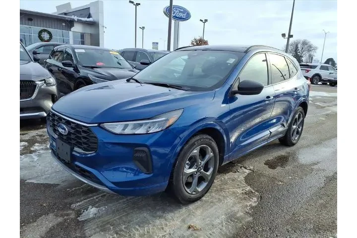 $27921 : Ford Escape 2023 AWD ST-Line image 2