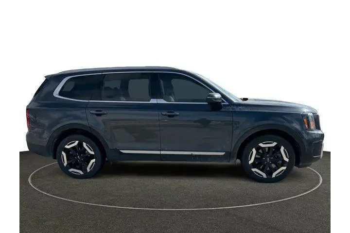 $31479 : Kia Telluride 2024 S 4dr SUV image 6