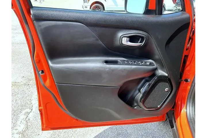 $18995 : Jeep Renegade 2018 4x4 Latit image 10