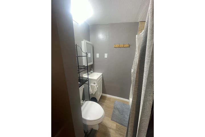 $700 : Se Renta Habitación Pequeña image 6