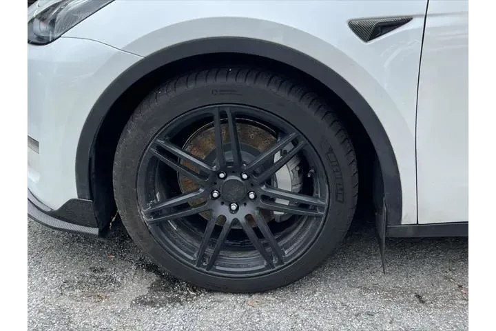 $27995 : Tesla Model Y 2023 AWD Long image 7