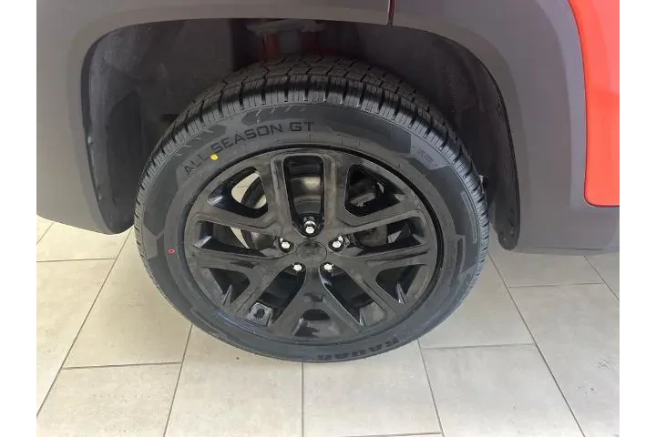 $14190 : Jeep Renegade 2018 4x4 Latit image 8