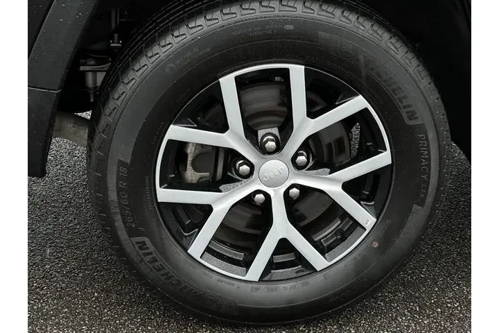 $28400 : Jeep Grand Cherokee L 2024 4 image 6