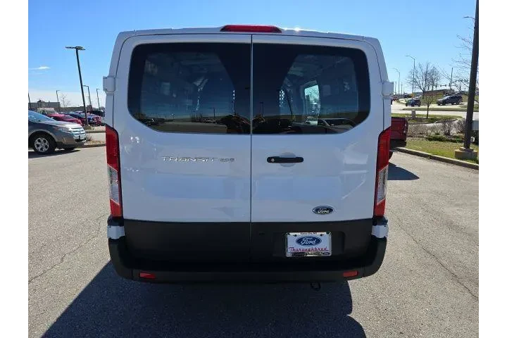 $31900 : Ford Transit 2024 250 3dr SW image 4