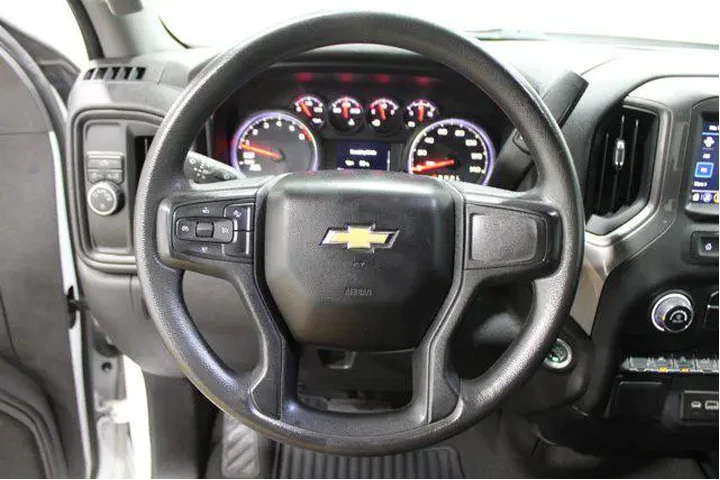 $28915 : Chevrolet Silverado 1500 202 image 9