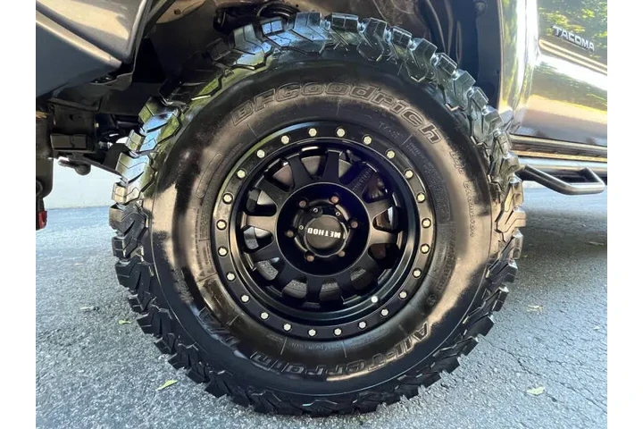 $21975 : 2014 Tacoma PreRunner V6 image 5
