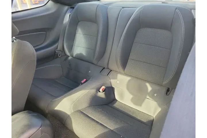 $8990 : Ford Mustang 2015 V6 2dr Fas image 7