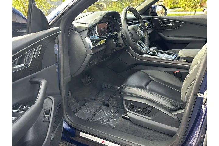 $35299 : 2019 Q8 Prestige image 2