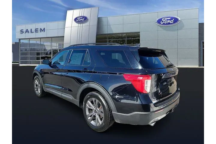 $31770 : Ford Explorer 2023 AWD XLT 4 image 4