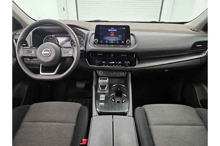 $22998 : Nissan Rogue 2023 SV 4dr Cro image 9