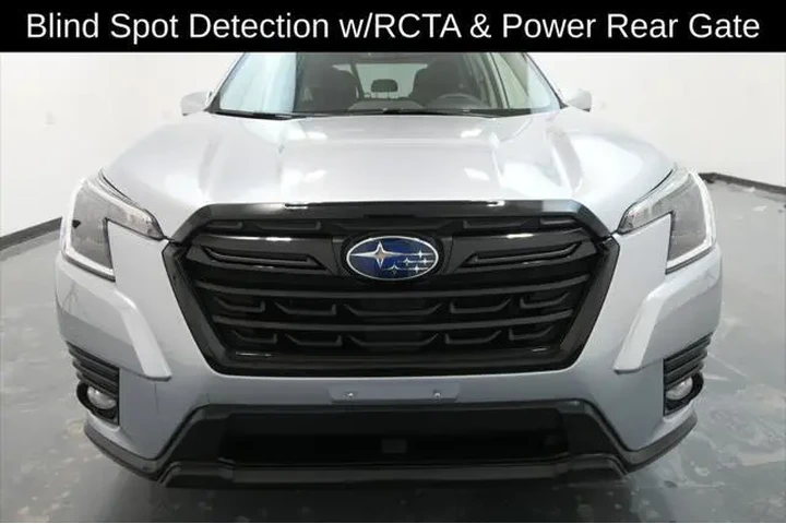 $26313 : Subaru Forester 2023 AWD Pre image 2