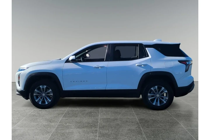 $27100 : Chevrolet Equinox 2025 4x4 L image 2