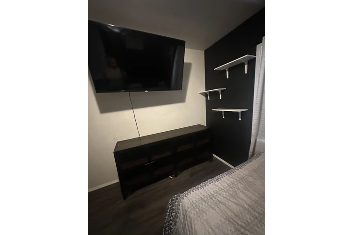 $975 : Cuarto - Long Beach/ Lakewood image 1