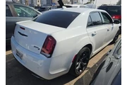 $19900 : Chrysler 300 2021 S V6 4dr S thumbnail