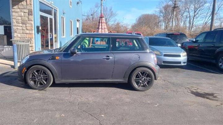 $7990 : 2013 MINI Hardtop Cooper image 4